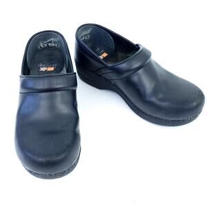 Dansko XP 2.0 Professional Clogs 37 (6.5-7) Black Leather Nursing Shoe Comfort